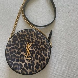 YSL SAINT LAURENT VINYLE LEOPARD PRINT ROUND BAG *sold out in stores